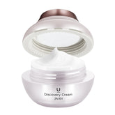 vurfoo JAAN cream jar closeup shows velvet texture for smooth hydration