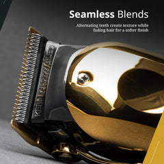 Wahl Cordless Magic Clip 8509 blade fit closeup demonstrating quick blade swap.