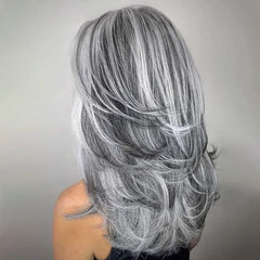 XIUFAXIRUSI long layered wavy wig in silver grey for everyday elegance