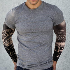 YARIEW sun-protection sleeves keep arms cool and shaded.