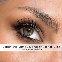 Younique Moodstruck Epic 4D Mascara application close-up illustrates clump free, easy one step use
