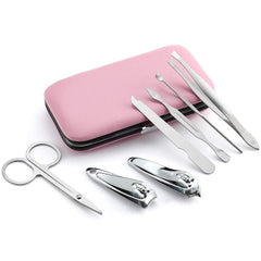 YWQ diagonal nail clipper close-up – precise cut for clean nails.