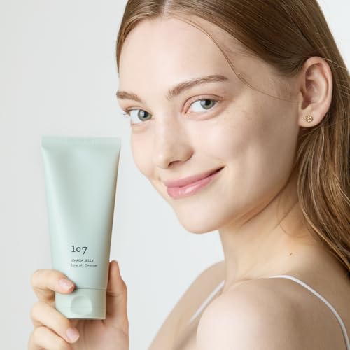 107 Gentle Gel Cleanser VIN-M3 fermentation close-up highlights probiotic, antioxidant benefits