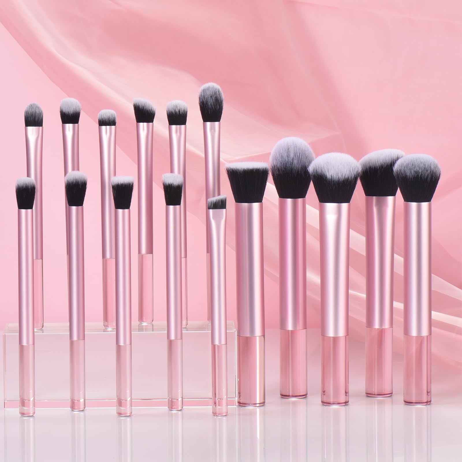 111 mini sponge puffs reach nose corners and eyelids for detail work
