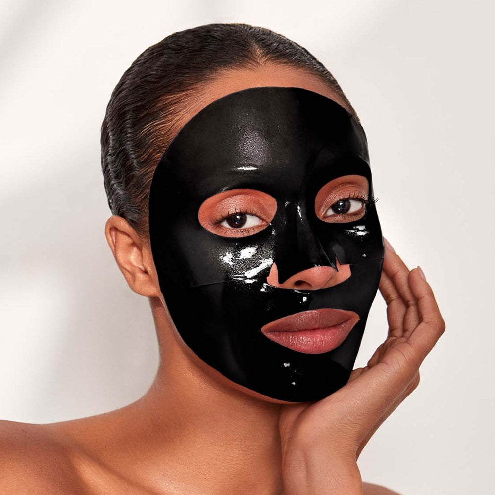 111SKIN Celestial Black Diamond lower section focus illustrates plumpness enhancement via collagen stimulation.
