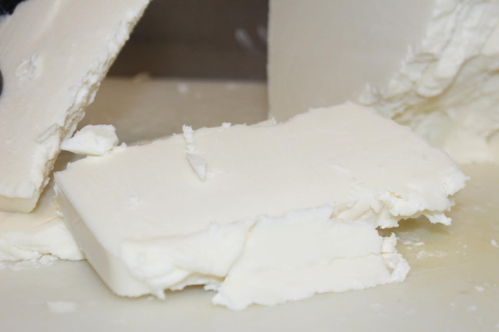 3CAYG shea butter hair care application for conditioning and shine.