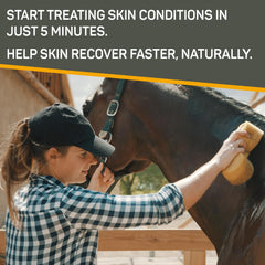 Absorbine Silver Honey Rapid Shampoo Manuka honey closeup—soothing cleanse with rejuvenating, hydrating benefits.