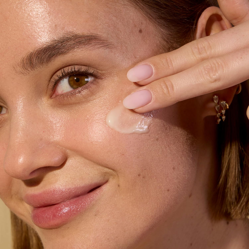 Acure Soothing Day Cream argan oil drop highlights nourishing moisture and barrier support