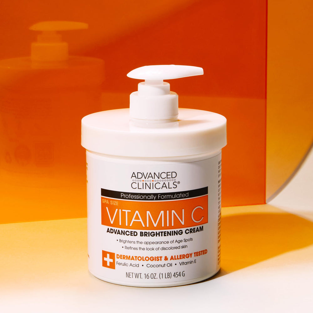 Advanced Clinicals Vitamin C Cream application pump demonstrates easy daily moisturizing.