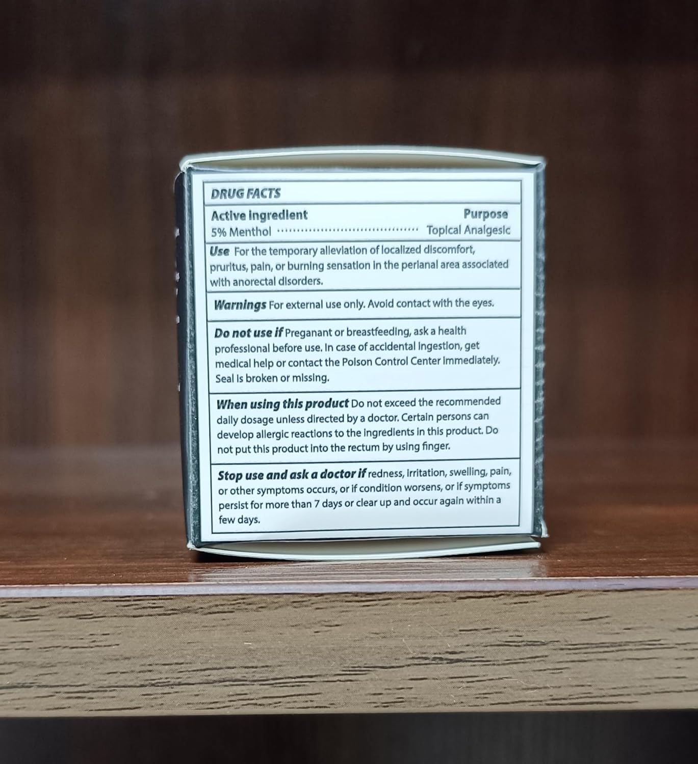 Aemerry features chart highlighting fast absorption and long-lasting numbness