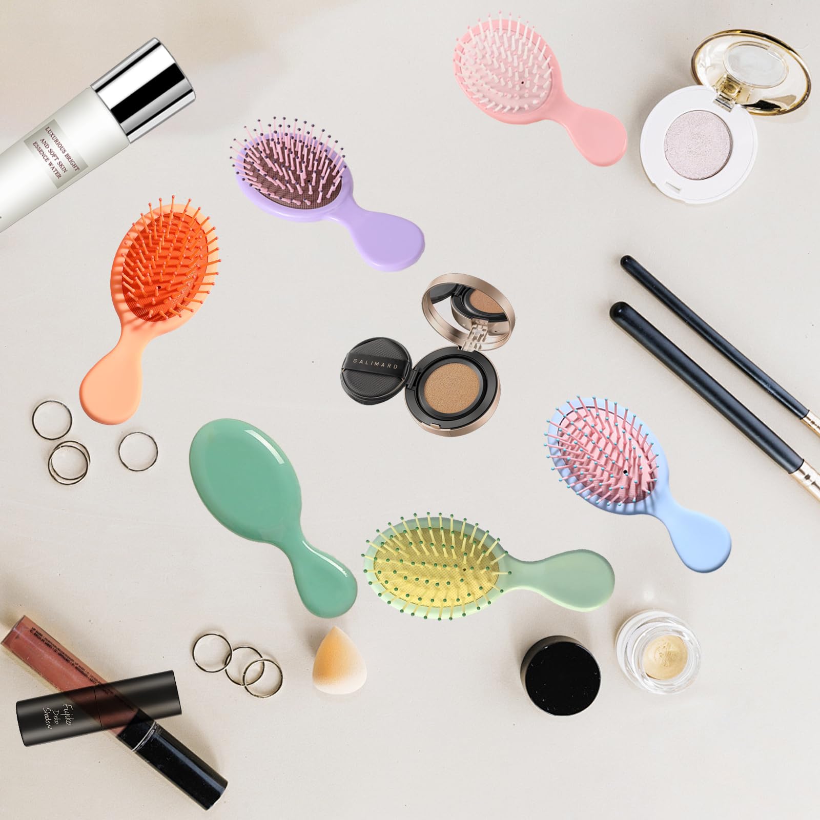 AESPAKO value pack includes 12 brushes in six colors for sharing
