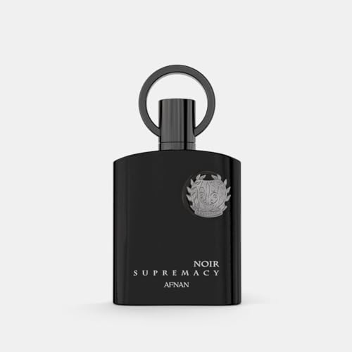 Afnan Supremacy Noir bottle closeup label highlights premium craft and lasting impression.