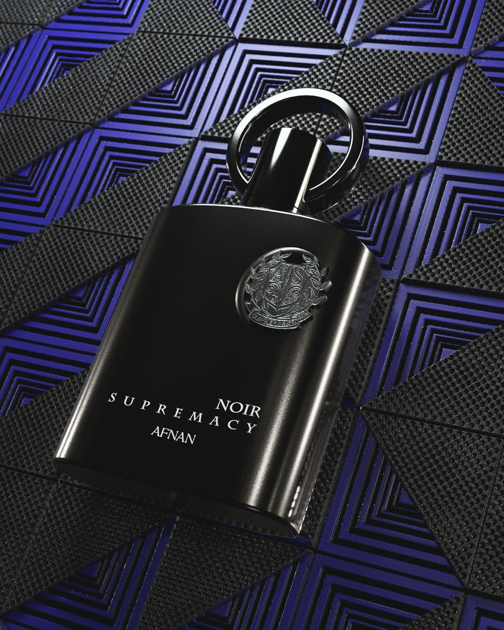 Afnan Supremacy Noir gift-ready presentation invites thoughtful gifting.