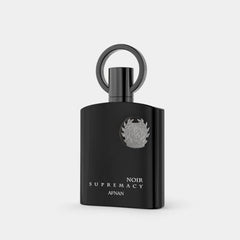 Afnan Supremacy Noir spray action demonstrates easy application for a fresh start.