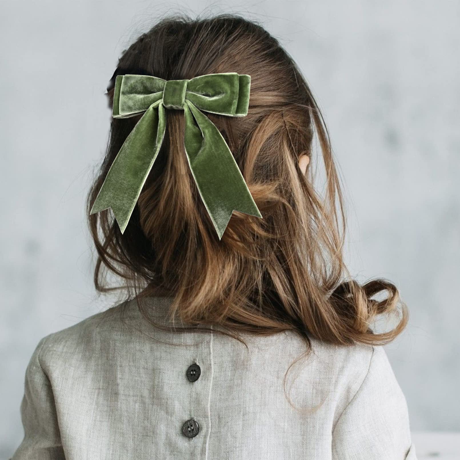 Aileam green velvet bow packaged image showing two-pack gift-ready set.