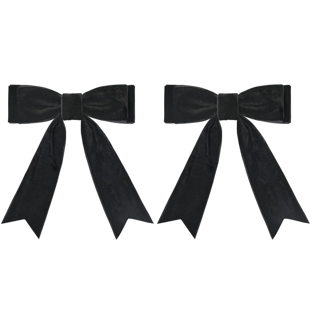 Aileam velvet bow clip closeup shows soft texture.