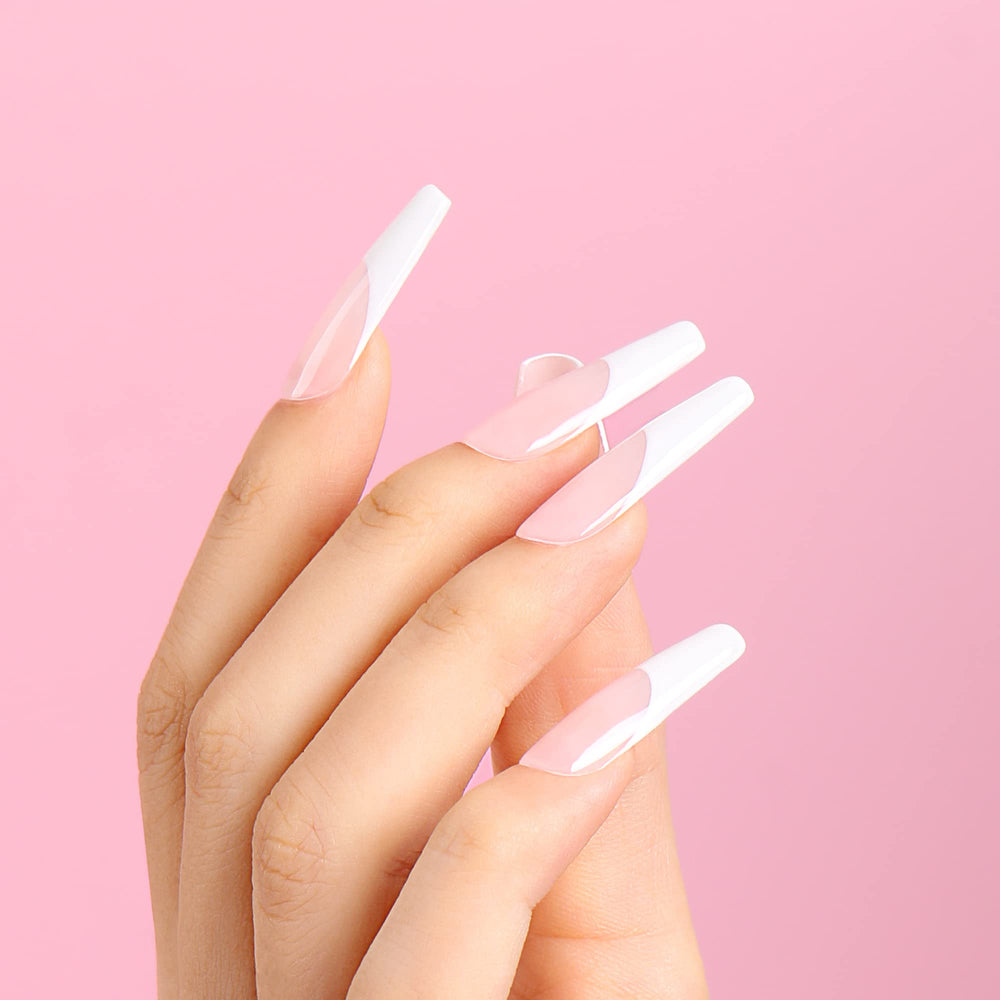 AIMEILI fast-curing gel polish demonstrated under a nail lamp.