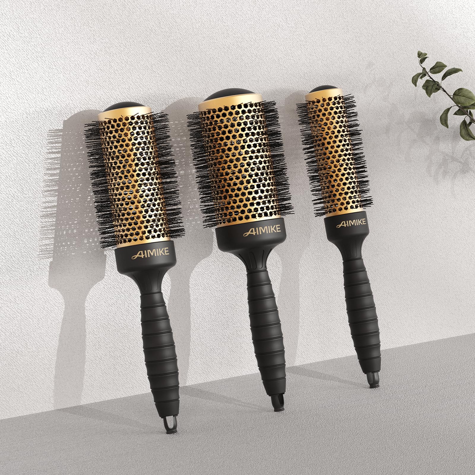 AIMIKE round brush with 1.7 inch barrel creates loose waves and volume.