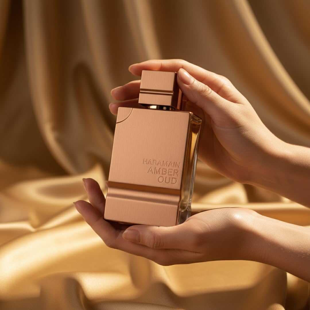 Close-up of cedar leaves in Al Haramain Amber Oud Gold Edition conveying fresh opening.