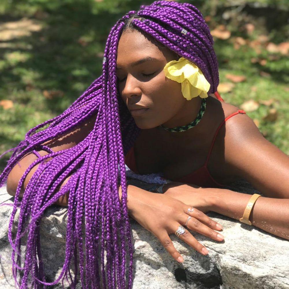 Alrence purple braiding hair 30-inch soft touch close-up implies lightweight comfort.