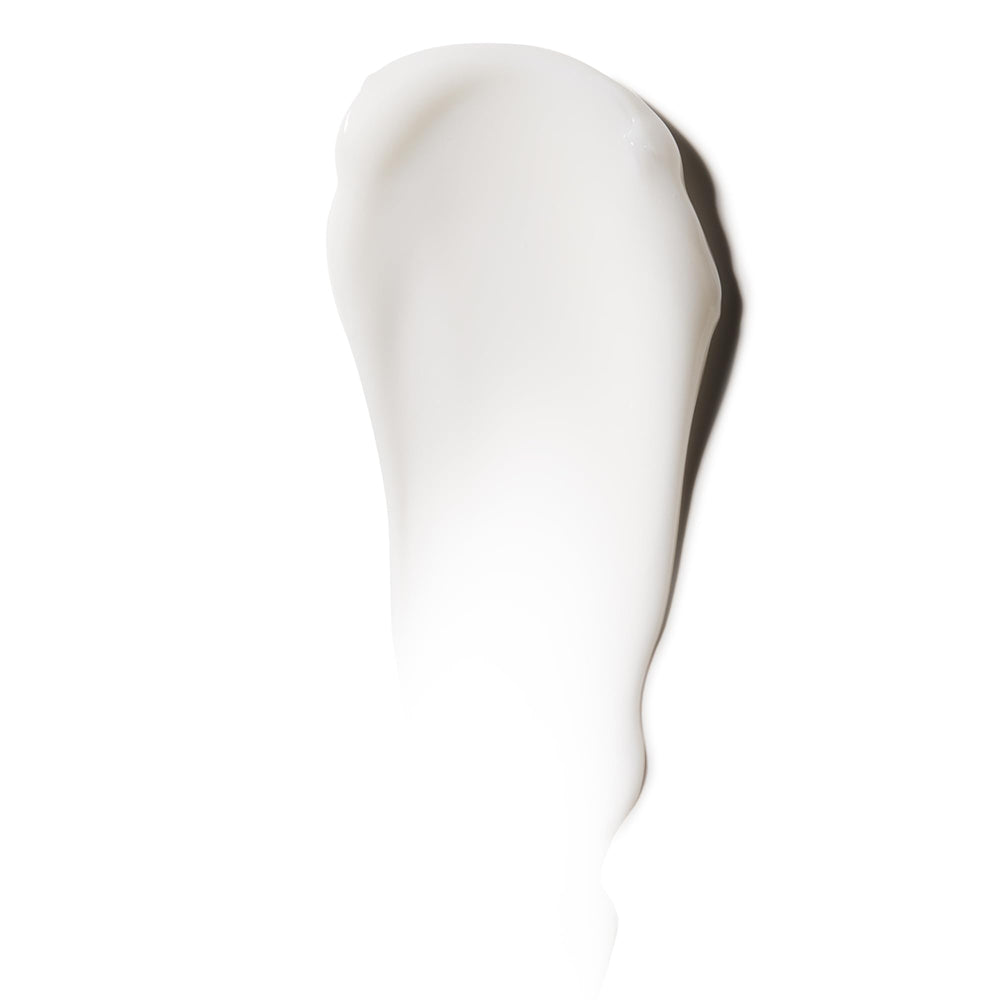 American Crew Moisturizing Shave Cream applied on the face for precise shaving.