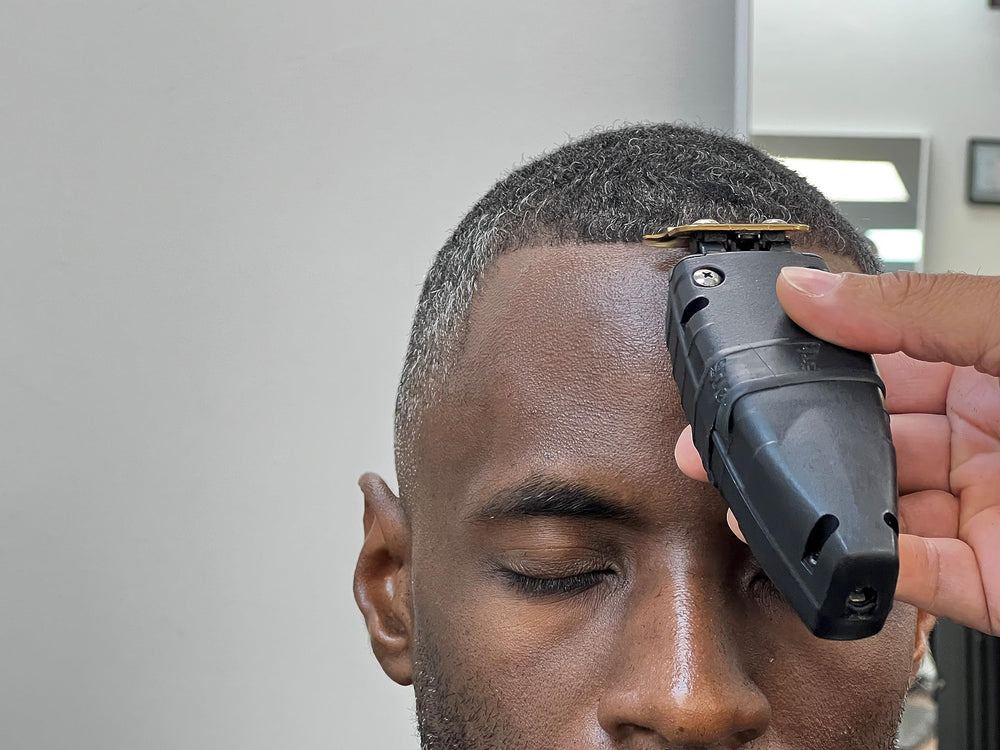 Andis GTX-EXO cordless use demonstrates unrestricted trimming mobility.