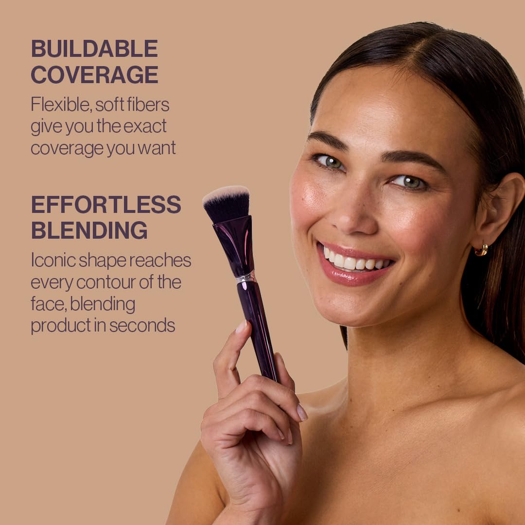 ANISA BEAUTY Pinnacle Foundation Brush ergonomic-handle provides comfortable control for precise application.