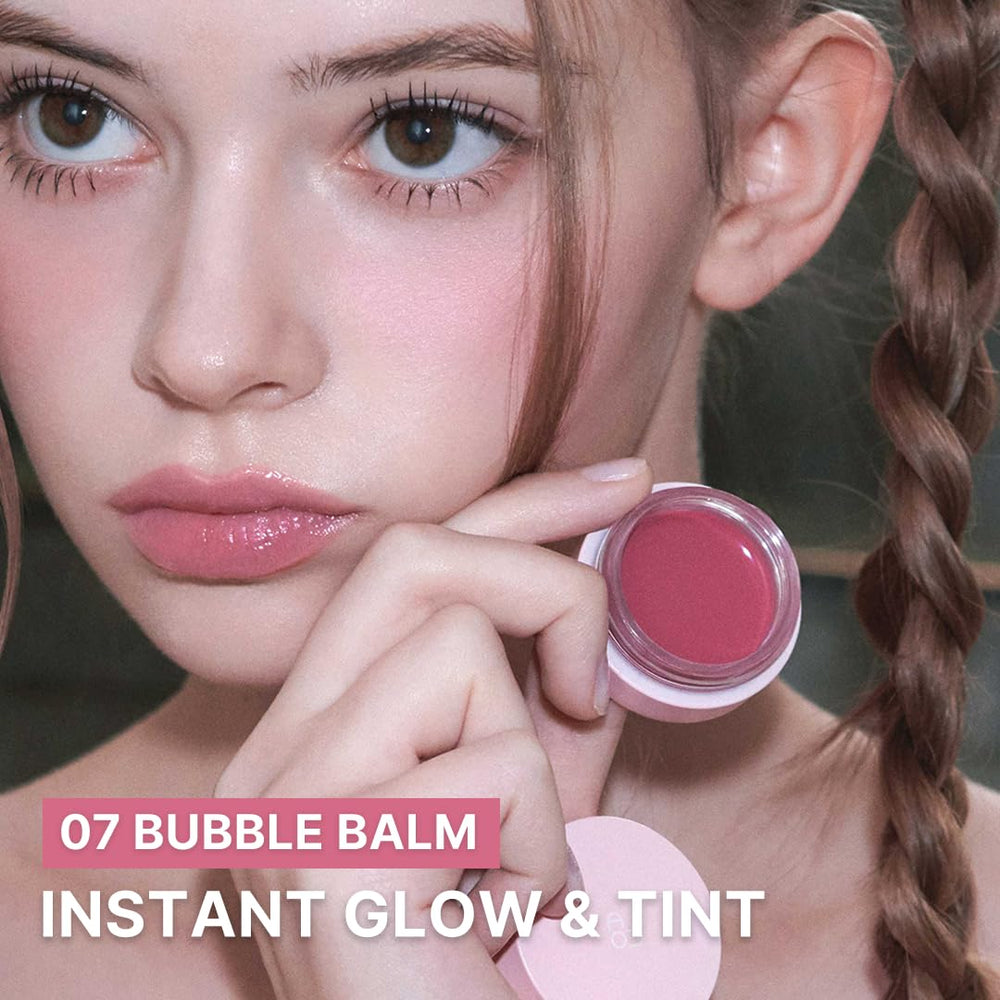 AOU GLOWY TINT BALM texture swatch demonstrates instant glossy tint.