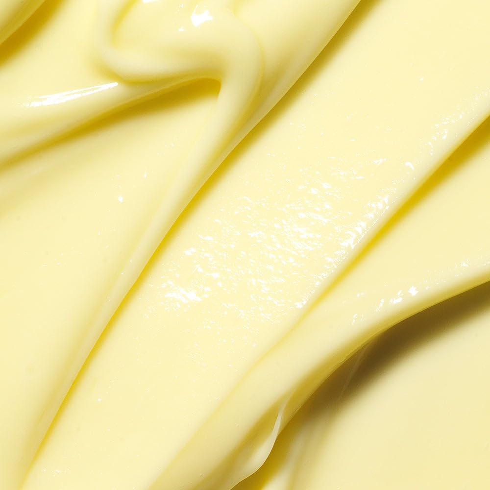 APRILSKIN Carrotene Clarifying Cream being applied to the face for barrier support.