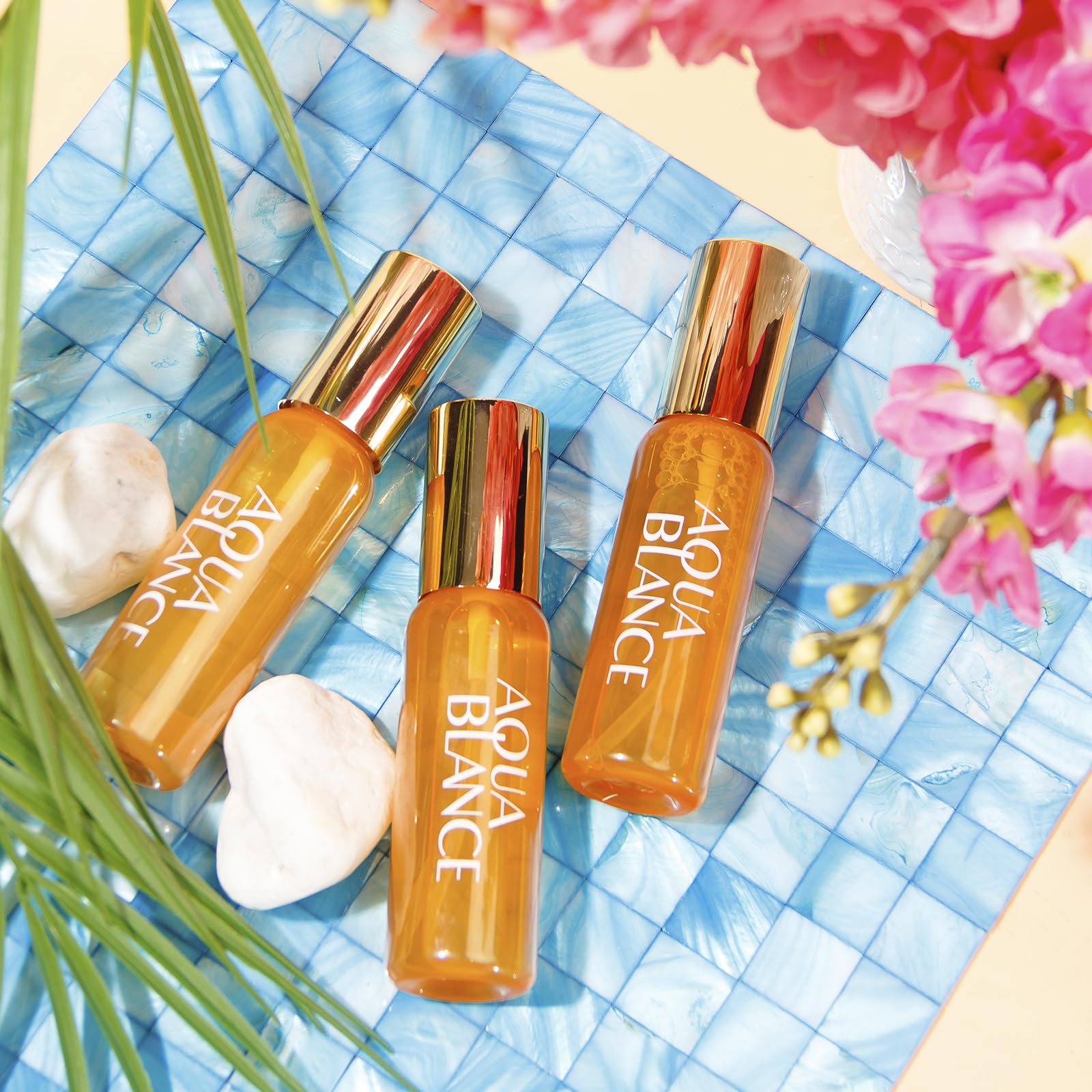 Aqua Blance Velvet Reverie mist provides lightweight refreshment for daytime wear.