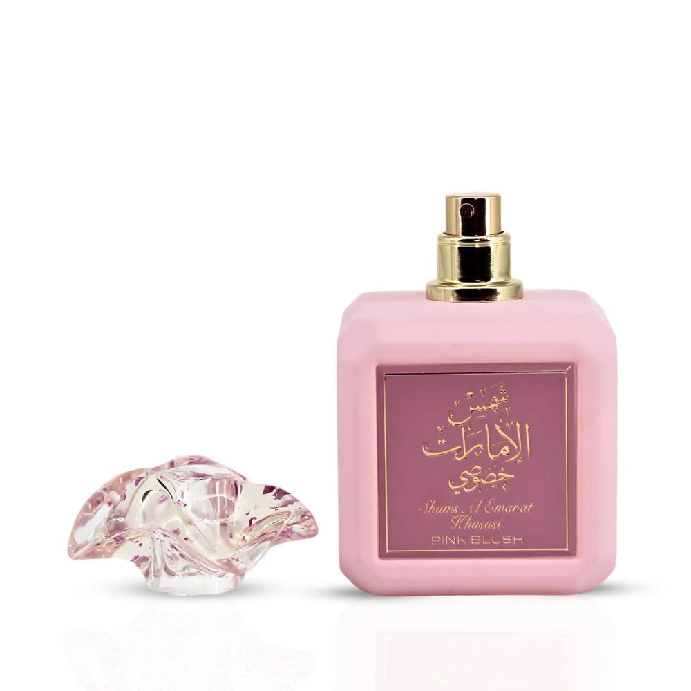 Pink Blush base notes linger with cream and vanilla for a warm finish.