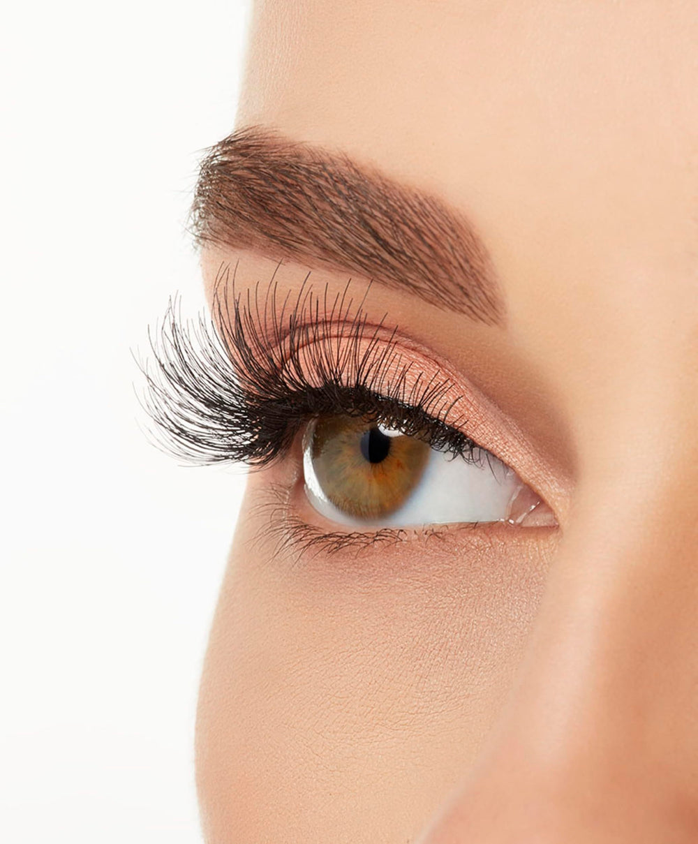 Ardell Wispies 113 crisscrossed fibers add natural volume