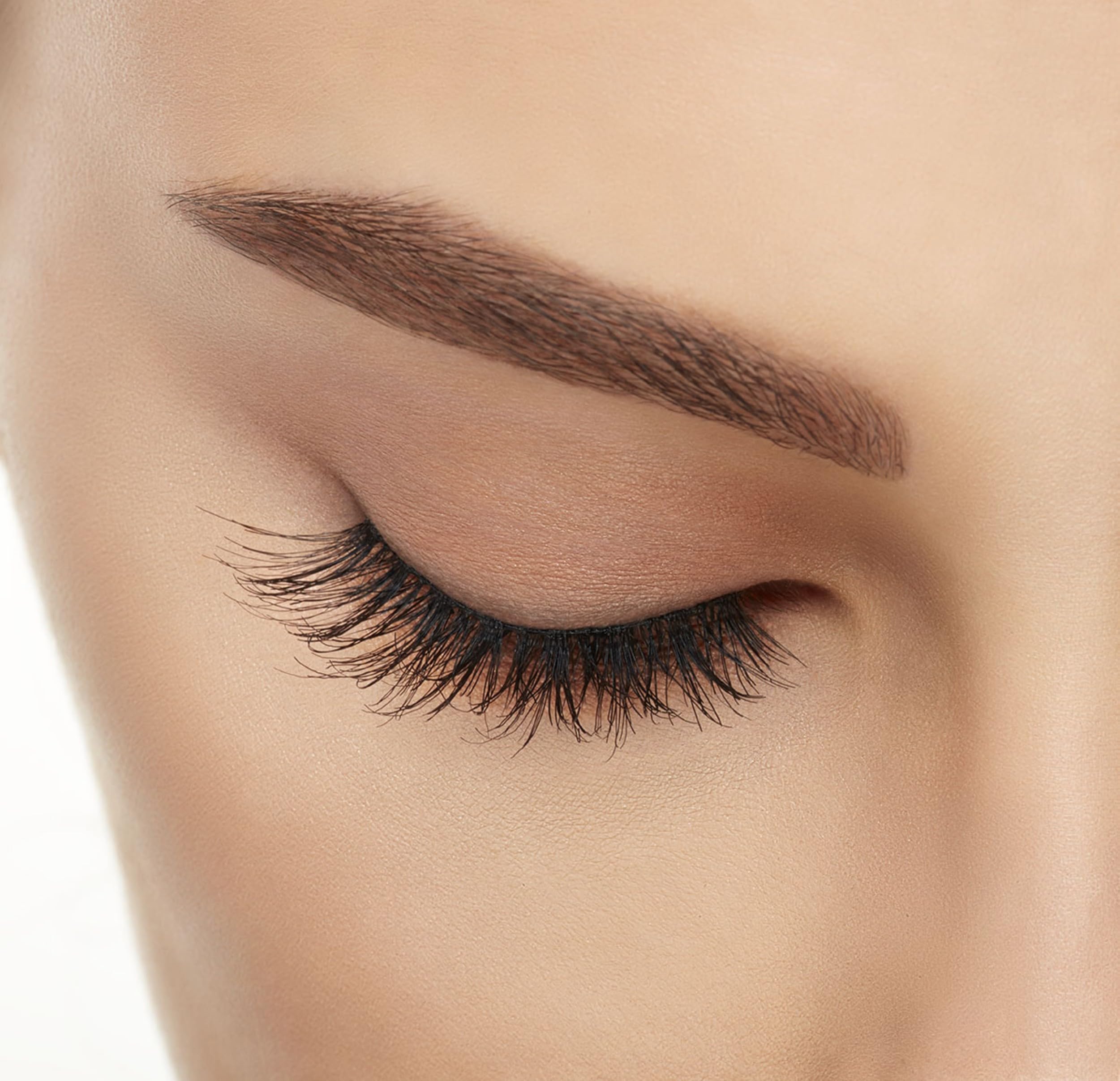 Ardell Wispies 113 rounded style brightens eyes with a doll-like fringe