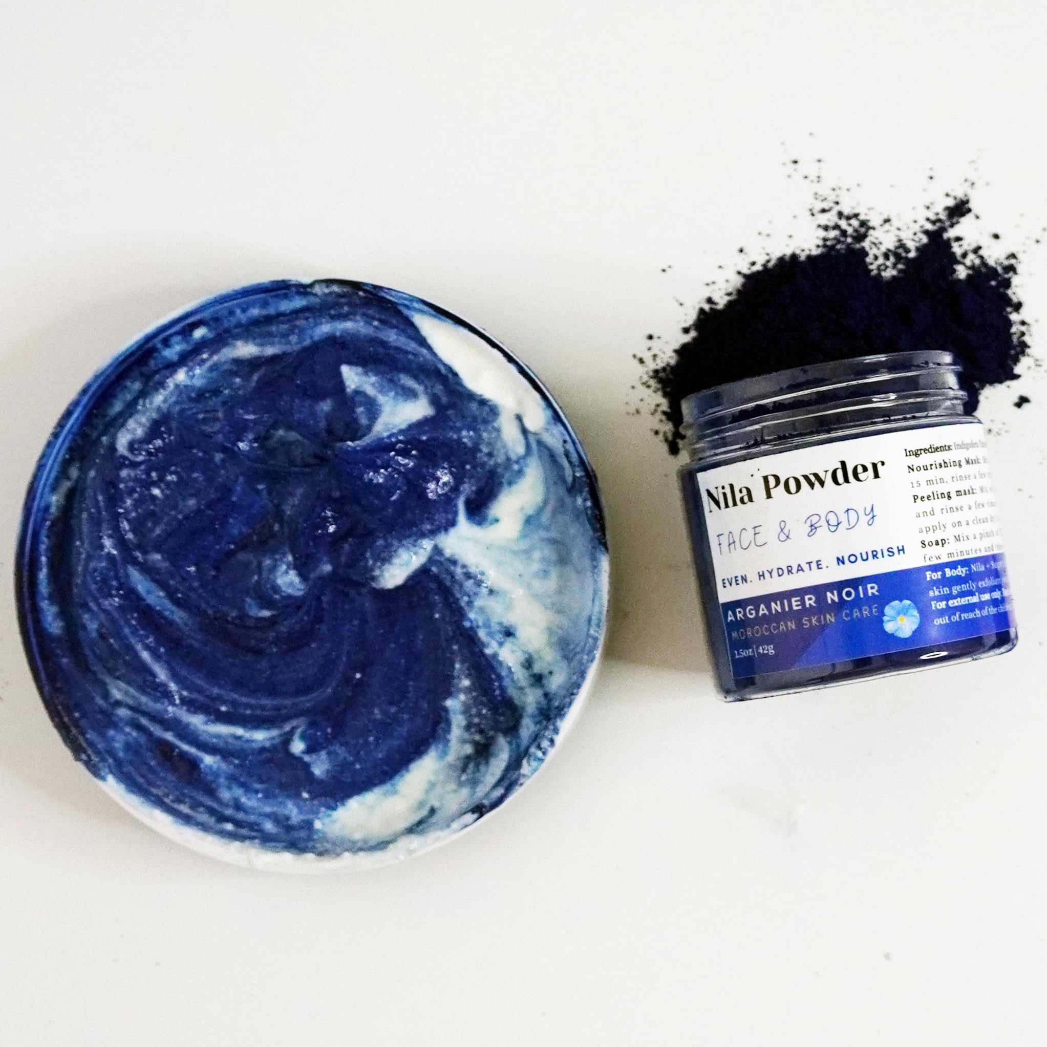 Arganier Noir Nila powder on face application demonstrating glow potential