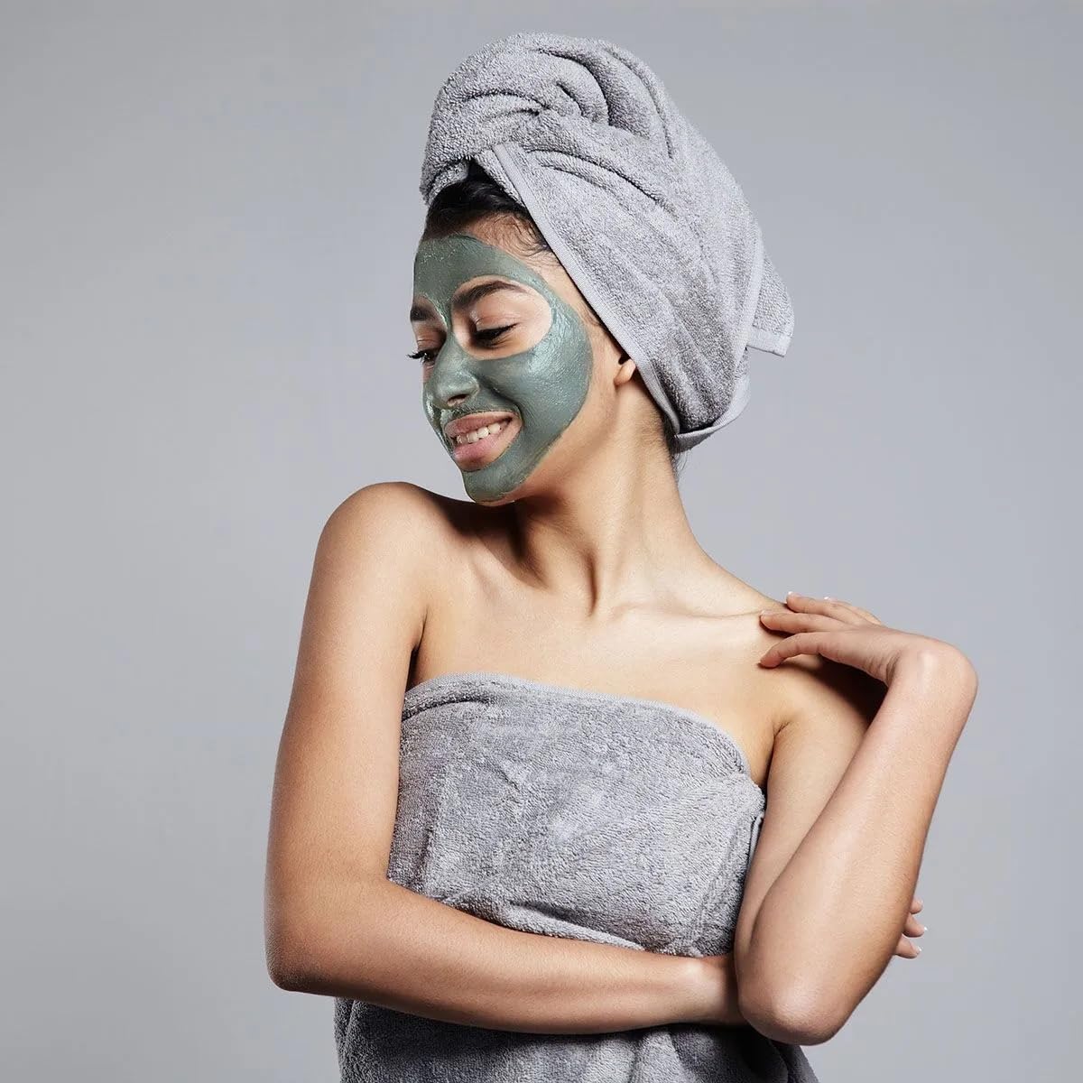 Argiletz green clay ultra-ventilated powder close-up for pure texture