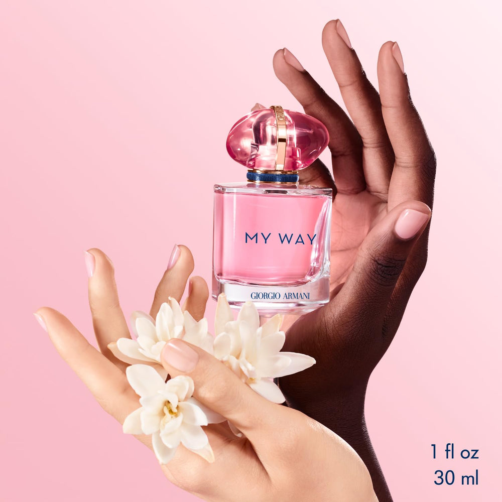 Armani Beauty My Way Nectar pear and tuberose heart close-up signaling a fresh, radiant scent profile
