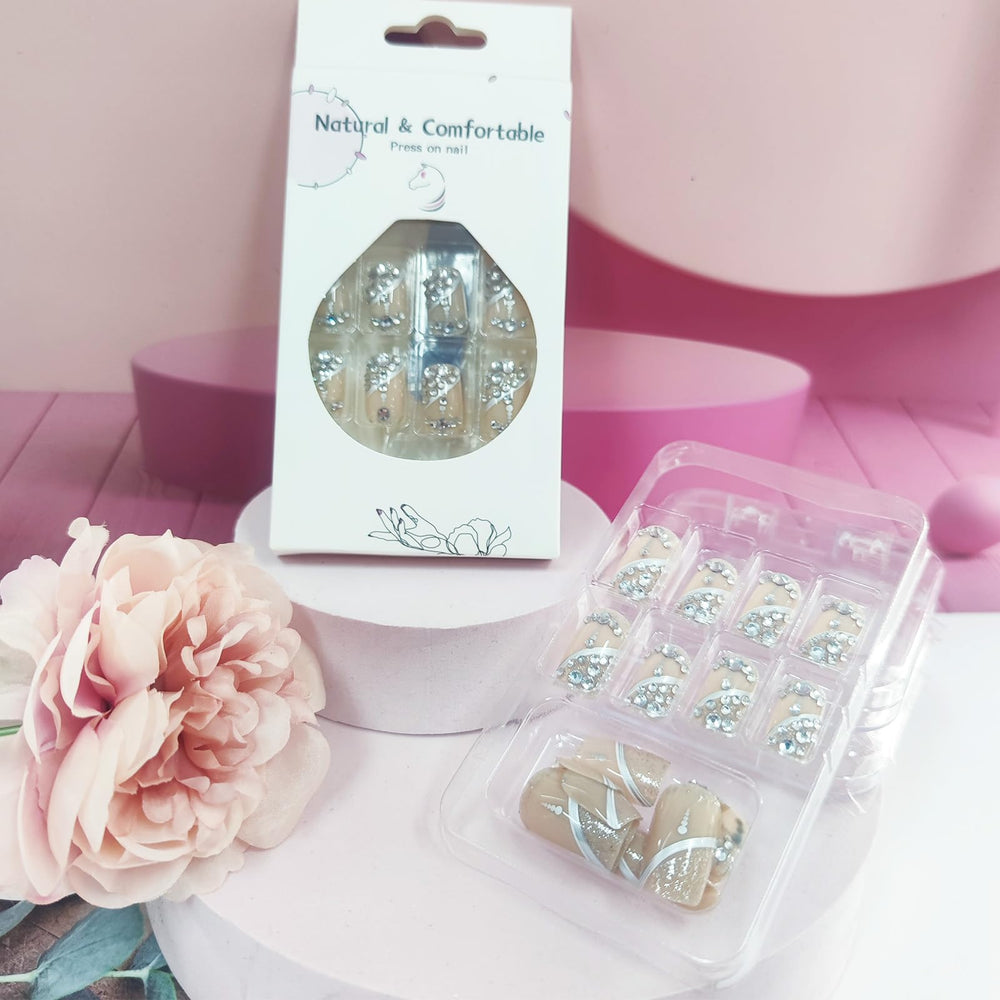 AROVFAM Silver Curve Line nails packaged with jelly glue stickers for easy at-home reuse