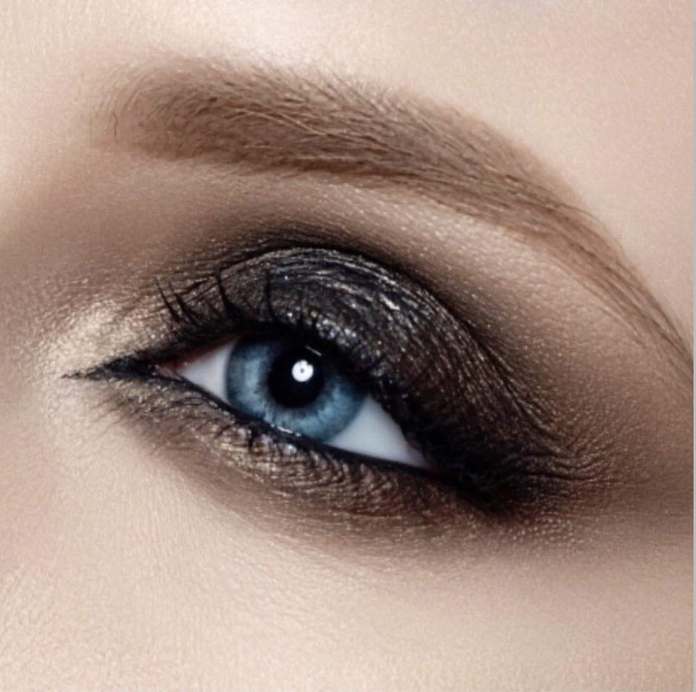 Artisan L'uxe Velvet Eyeliner waterproof-smudge-proof formula for all-day wear.