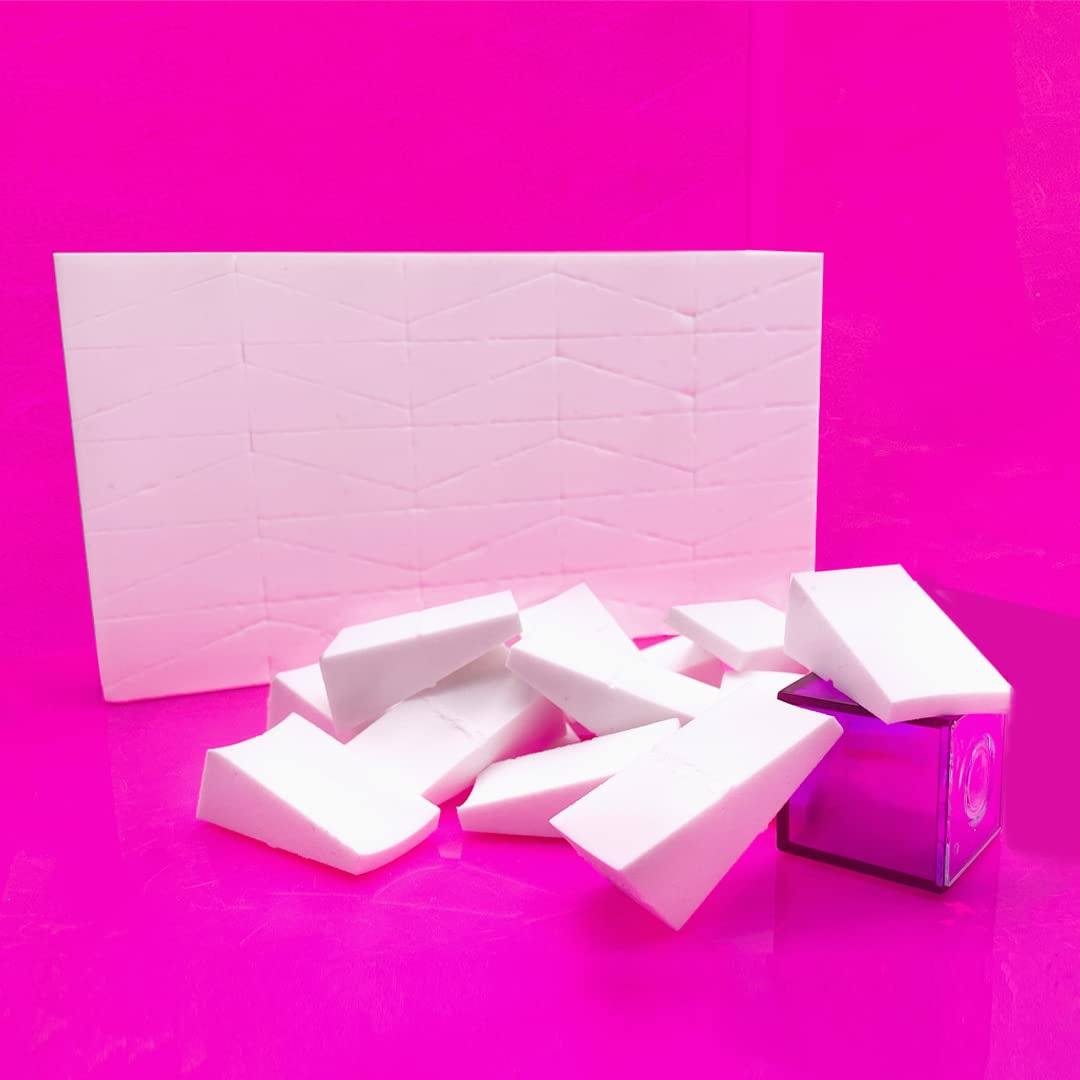 Artist's Choice durable foam sponge resists tearing during daily use
