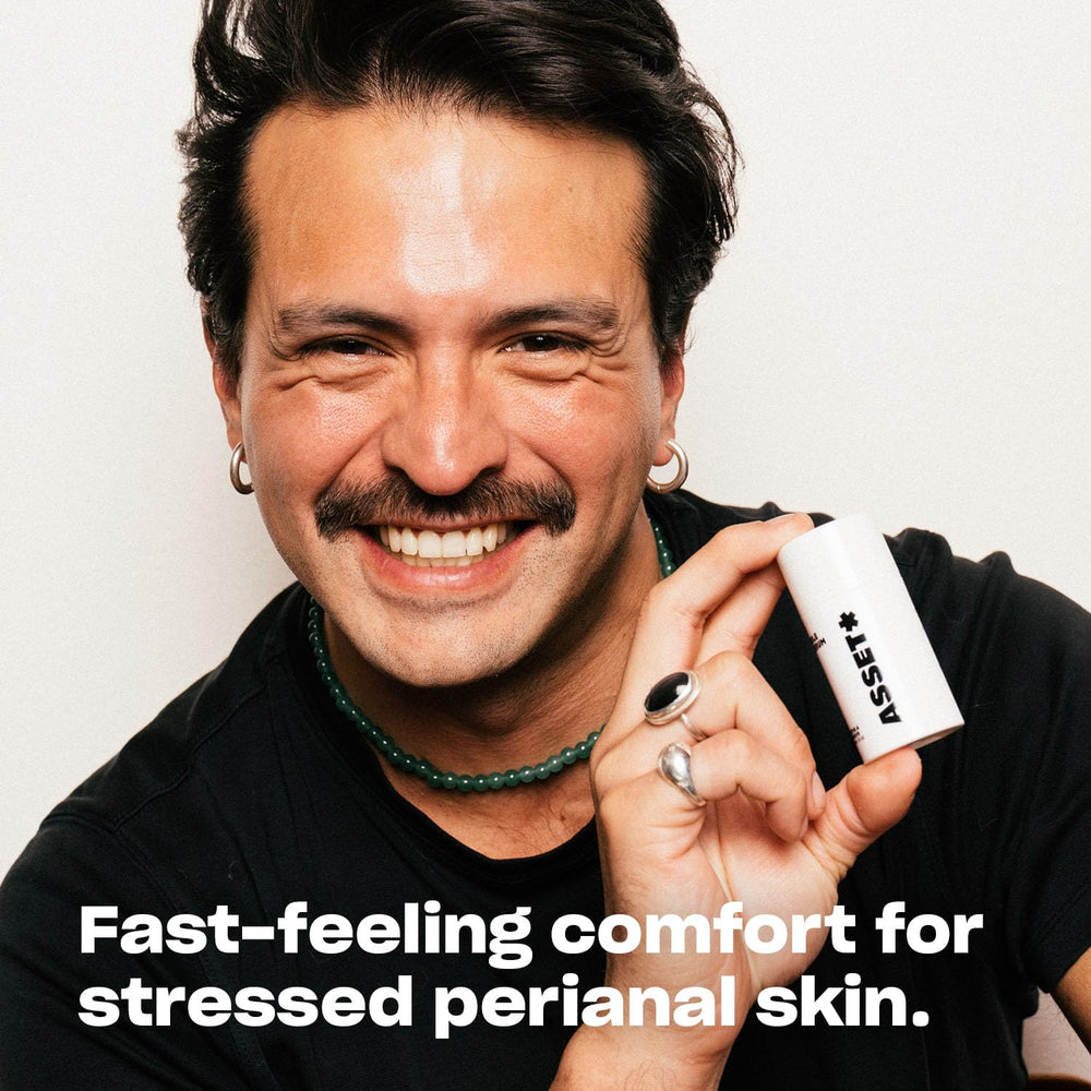Asset Hole Serum dispense cap demonstrates easy, precise application for daily use.