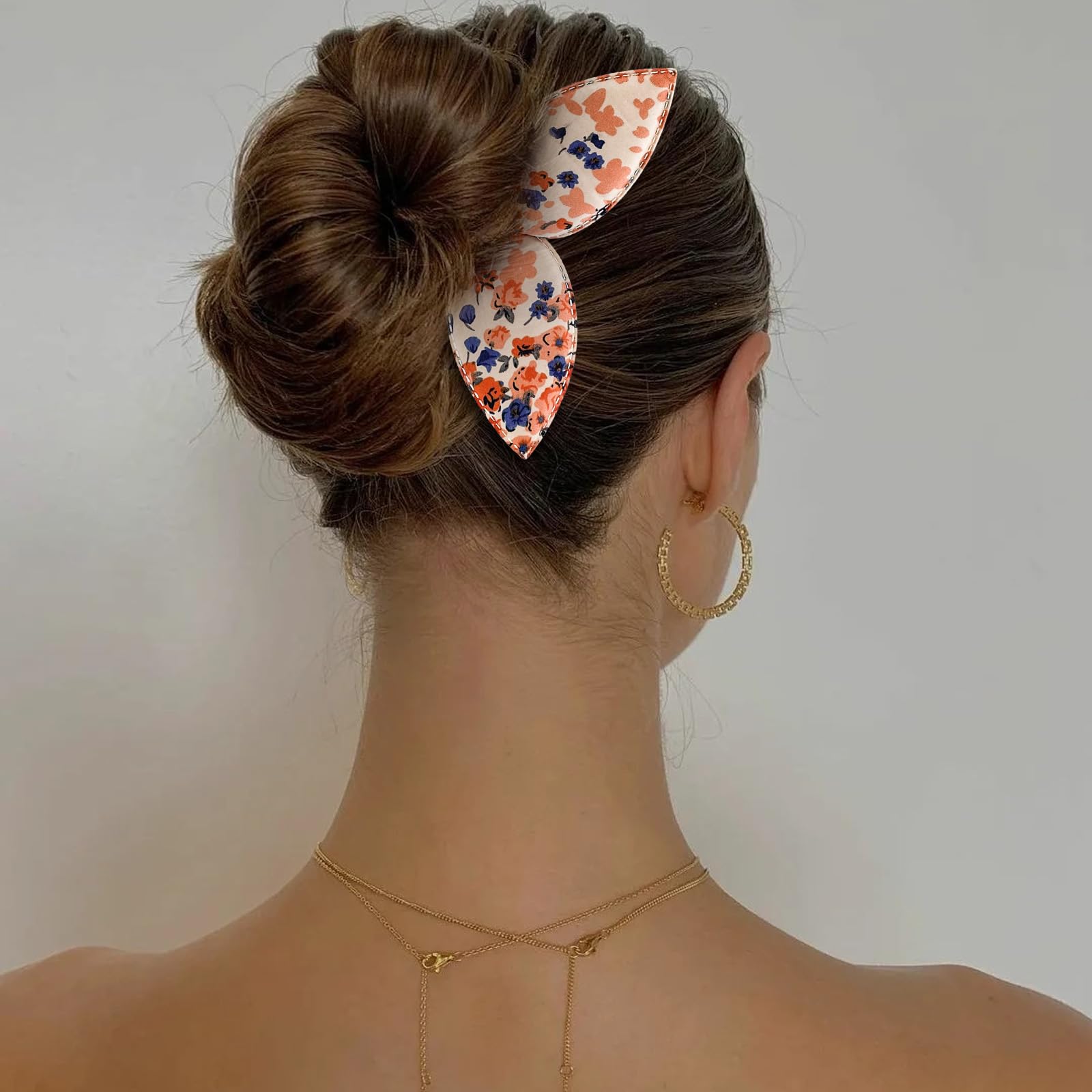 Aswewamt Deft Bun Maker gift-ready set for friends and family.