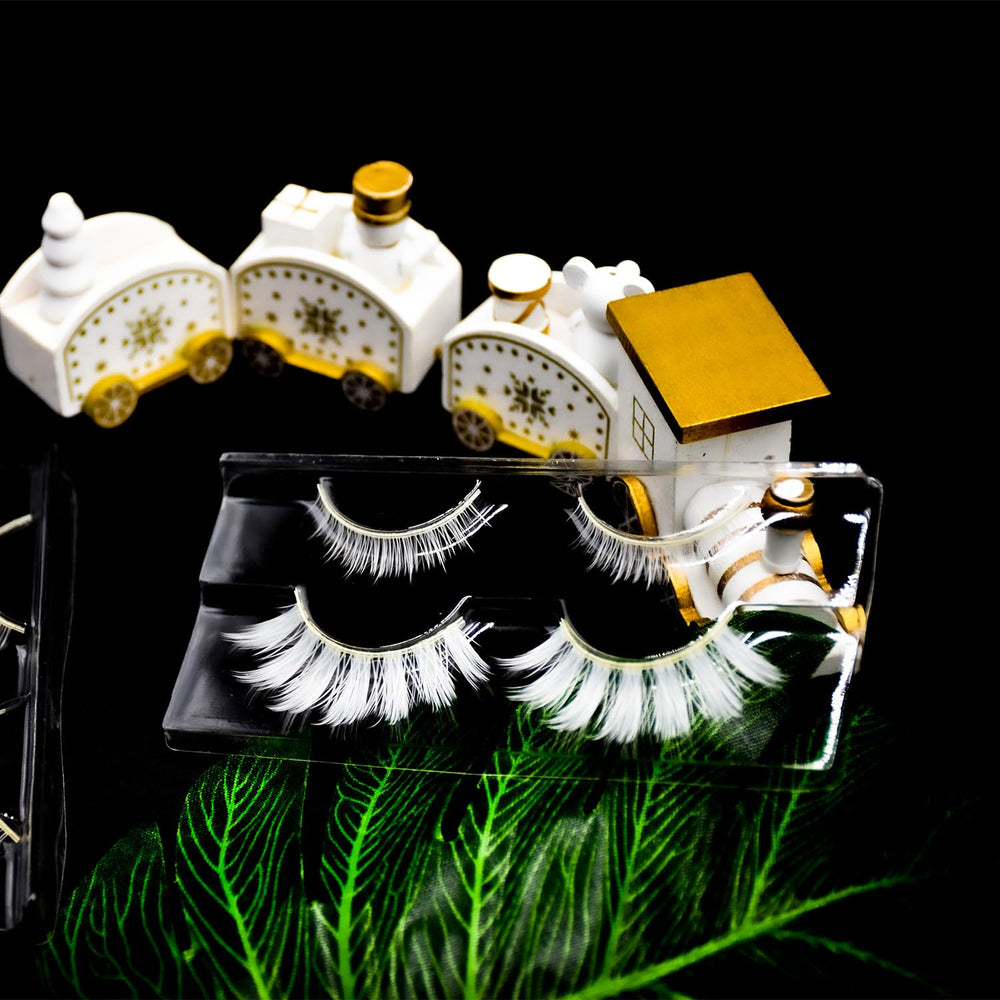 AUGENLI white lashes lightweight and durable for comfortable wear.