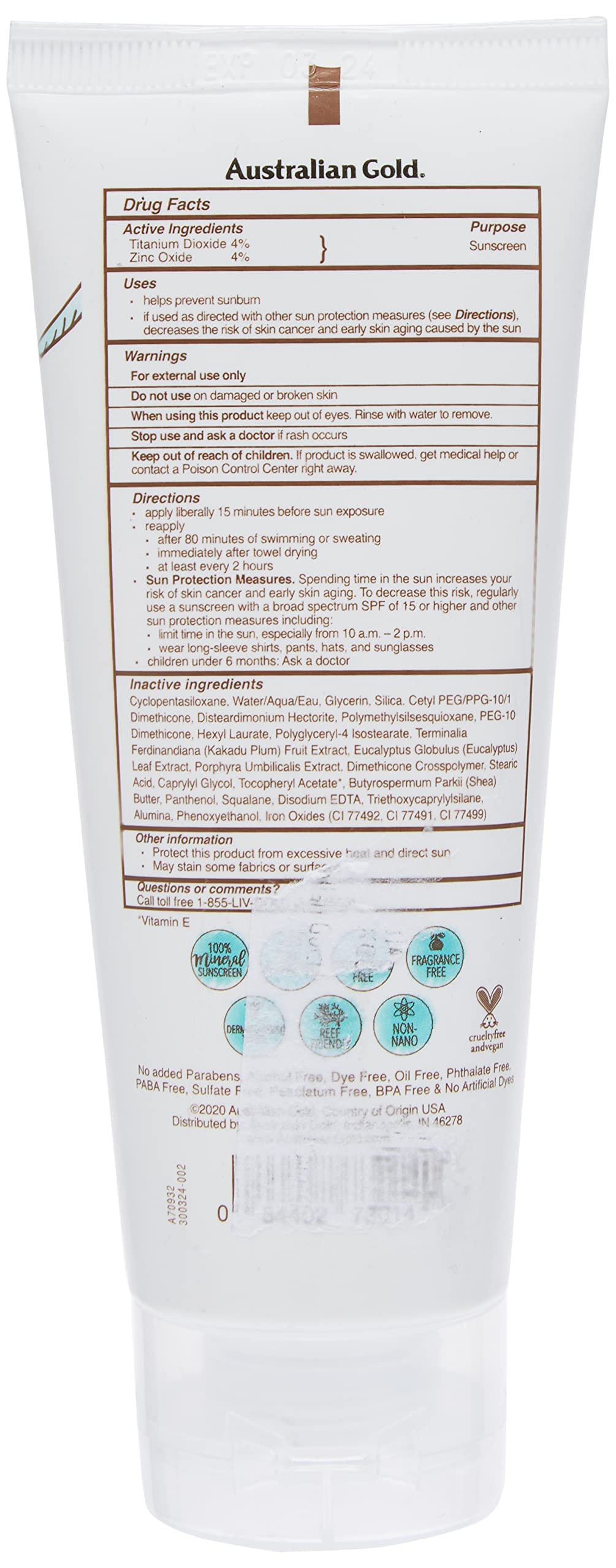 Australian Gold Botanical Sunscreen Tinted Face application shows skin blending tint
