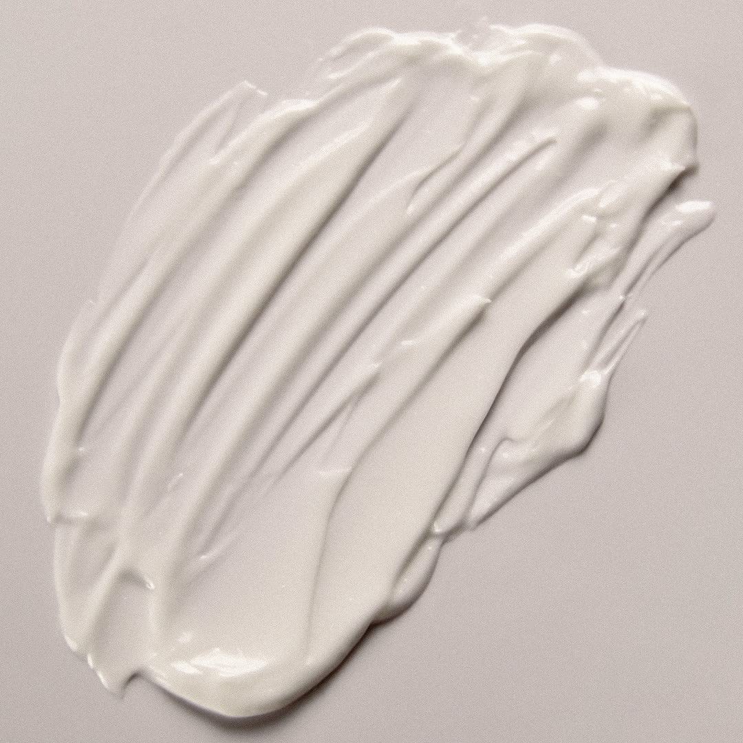 Australian Gold Moisture Lock Tan Extender vitamin e detail supports skin nourishment and antioxidant protection.