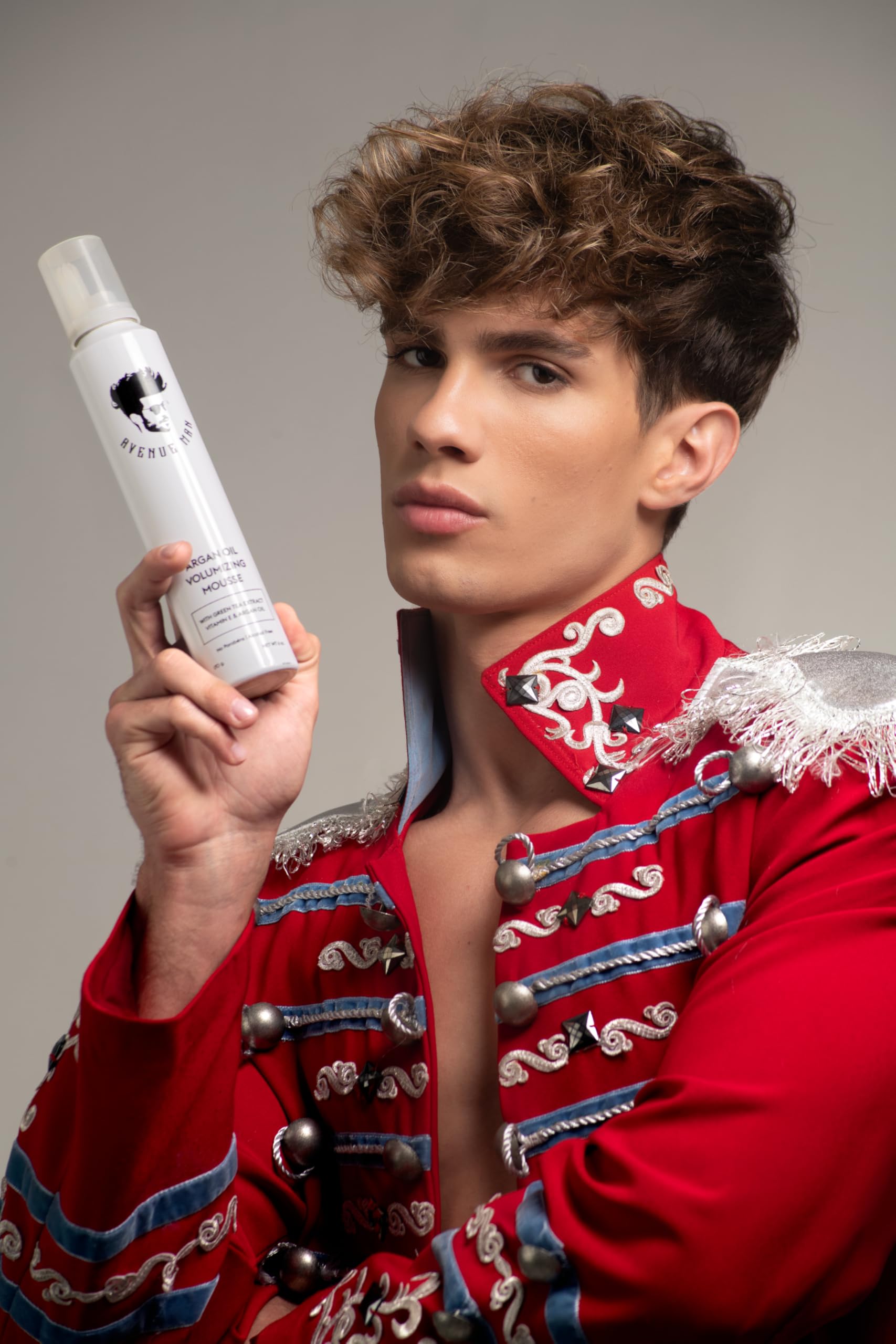 Avenue Man Argan Oil Mousse textured-look result for natural, voluminous hairstyles.