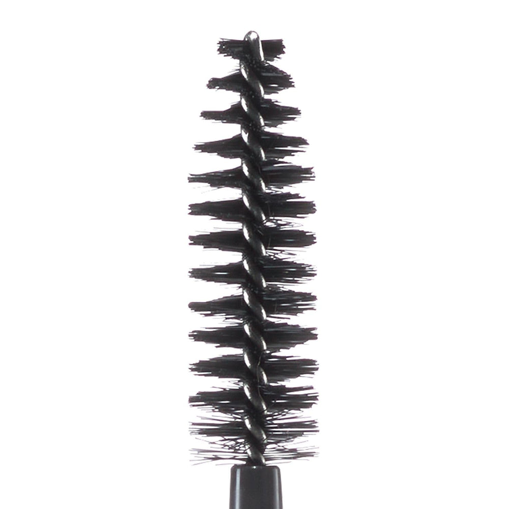 AVON fmg Glimmer mascara on lashes showing defined look