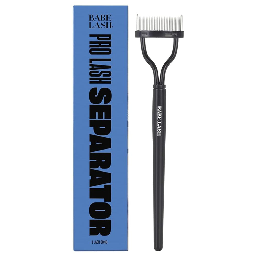 Babe Original Pro Eyelash Separator closeup-teeth shows precise clump removal for a cleaner lash line.