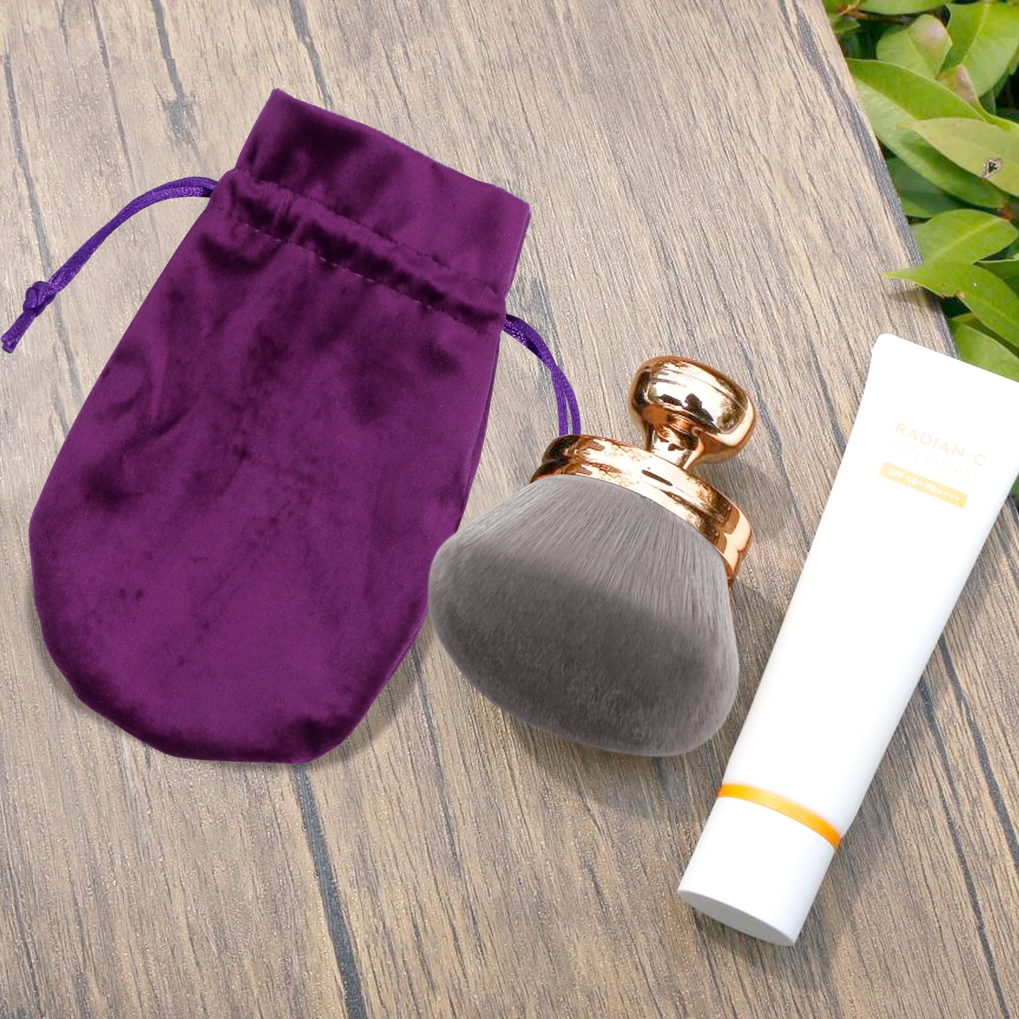 BABYSHEEP Full-body coverage brush suited for bronzer and body glow