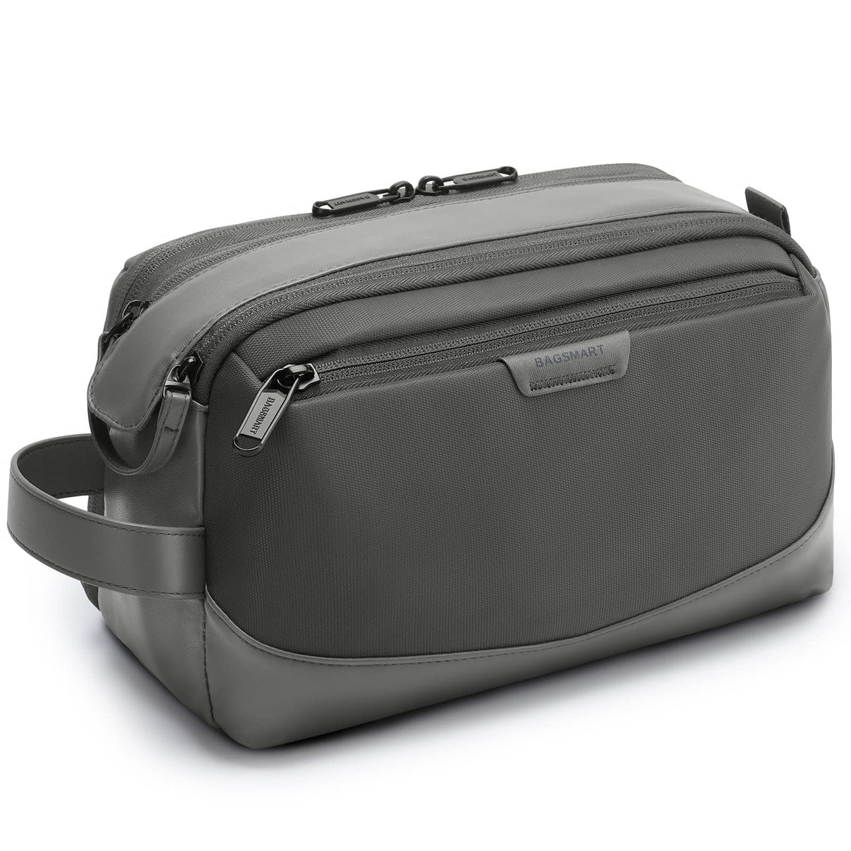 BAGSMART Toiletry Bag with water-resistant material keeps belongings clean on travel