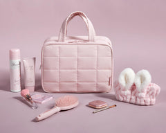 BAGSMART puffy material close-up shows lightweight soft nylon for comfortable carry